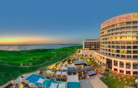 Crowne Plaza Yas Island